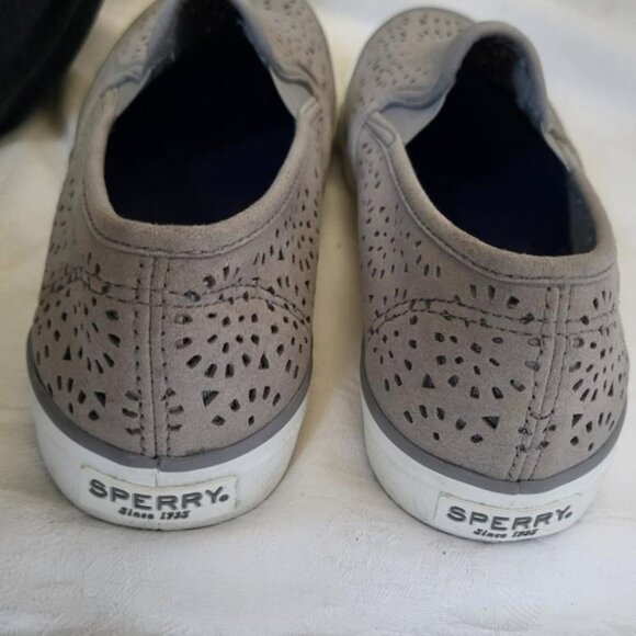 Sperry Seaside Perforated Slip On Shoe - Size 7 - Picture 4 of 7